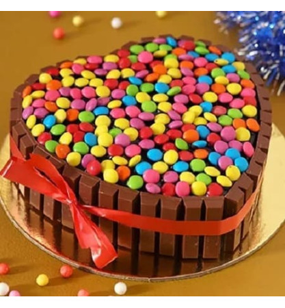 1 Kg Hearty KitKat Gems Cake