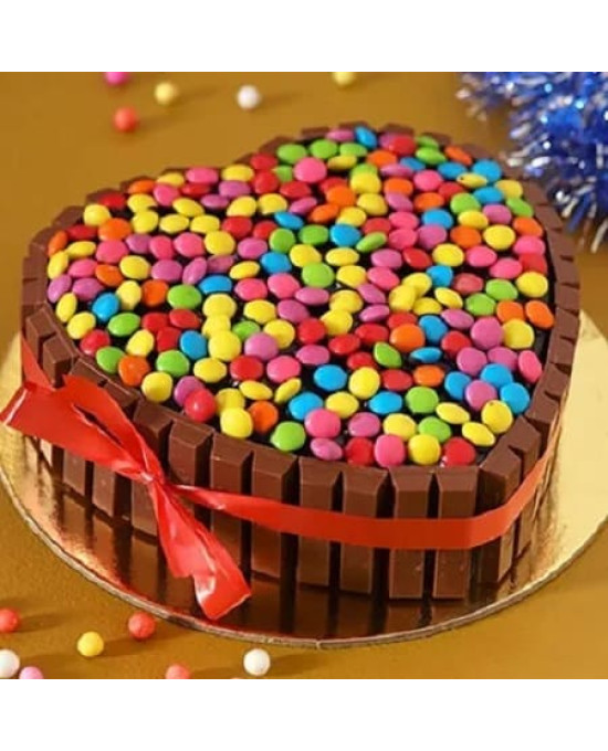1 Kg Hearty KitKat Gems Cake