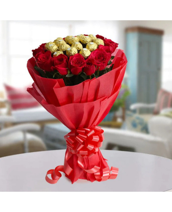 Lovely Roses n Rocher Bouquet