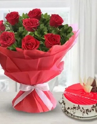 Red Roses n Strawberry Cake