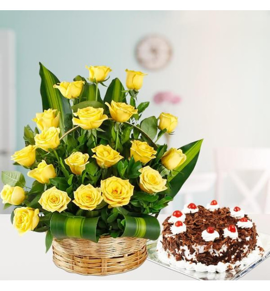 Yellow Roses Basket N Cake