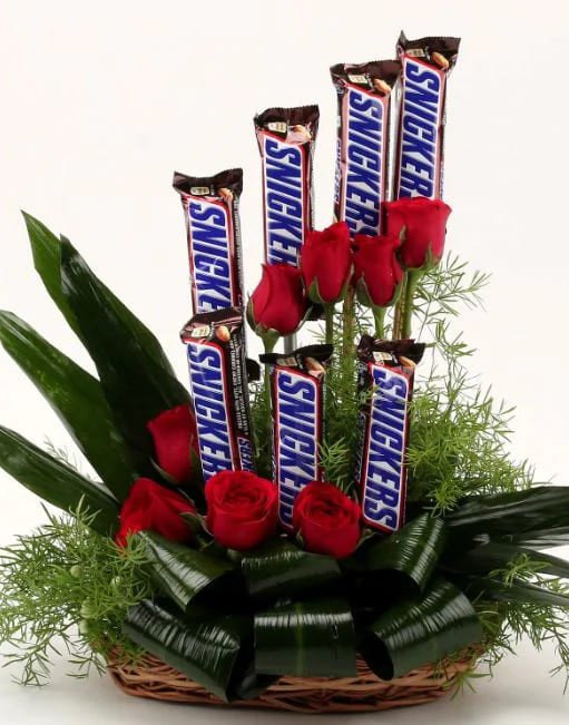 Snickers n Roses Basket