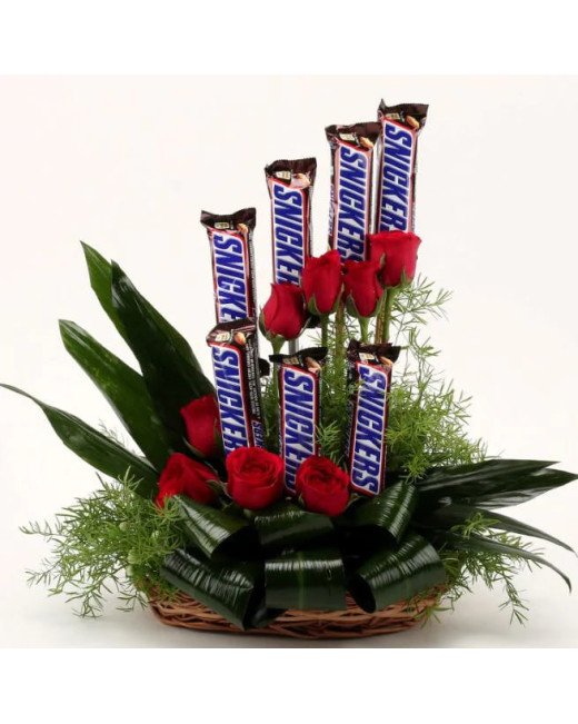 Snickers n Roses Basket