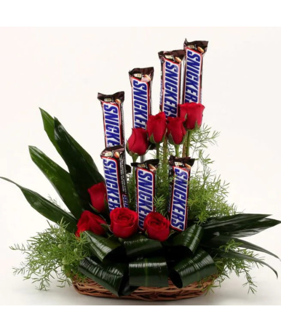 Snickers n Roses Basket