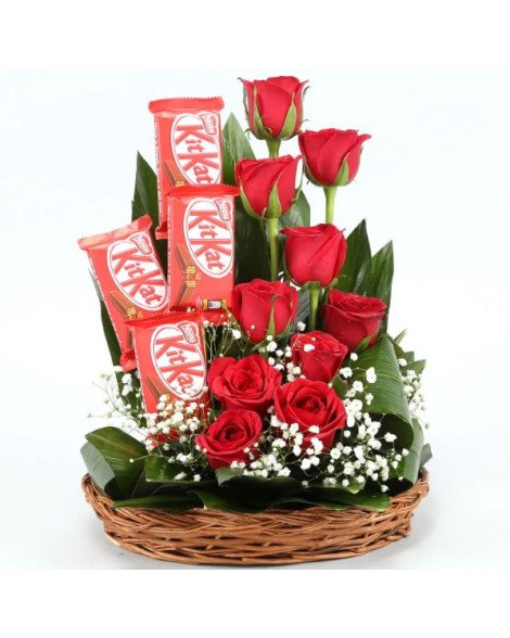 Kitkat n  Red Roses Basket