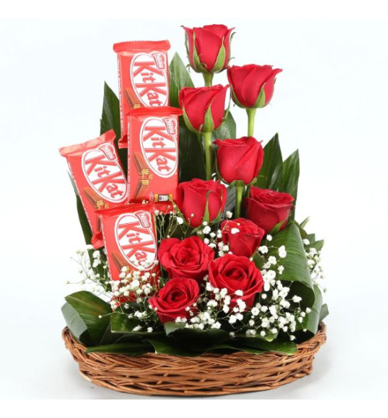 Kitkat n  Red Roses Basket