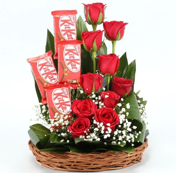 Kitkat n  Red Roses Basket