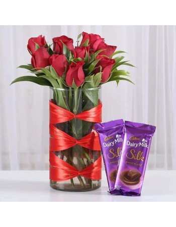 Roses Vase with Silk Chocolates