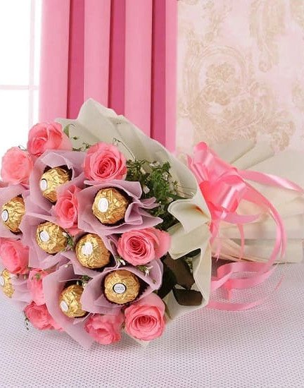 Baby Pink Roses n Ferrero Rocher Bouquet