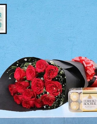 Red Roses Bunch with Rocher