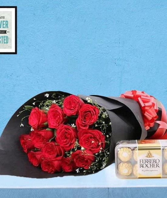 Red Roses Bunch with Rocher Red Roses Bunch with Rocher