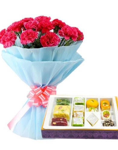 10 Pink Carnations Bunch n 1/2 Kg Mixed Sweets