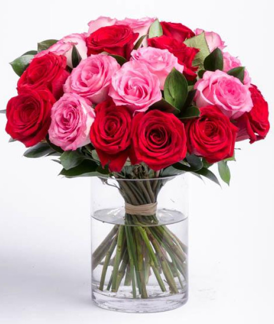 Red & Pink Roses Vase Red & Pink Roses Vase