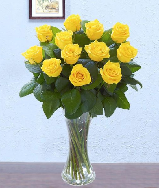 12 Yellow Roses Vase Arrangement 12 Yellow Roses Vase Arrangement