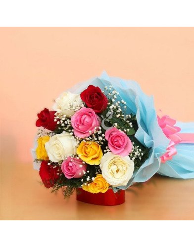 12 Mix Roses Hand Bouquet