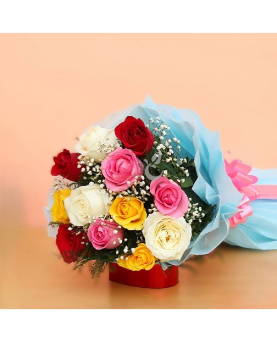 12 Mix Roses Hand Bouquet