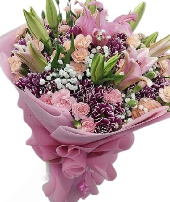 Premium pink Hand Bouquet Premium pink Hand Bouquet