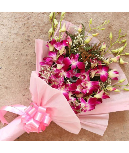 The Artist Hand Bouquet