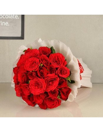 Valentines Bouquet Of 18 Red Roses