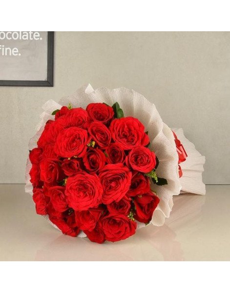 Valentines Bouquet Of 18 Red Roses