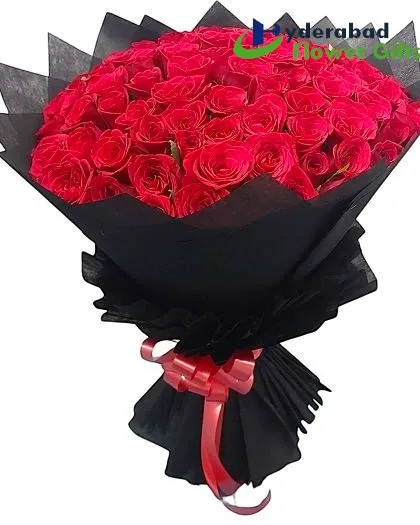 100 Red Roses Hand Bouquet