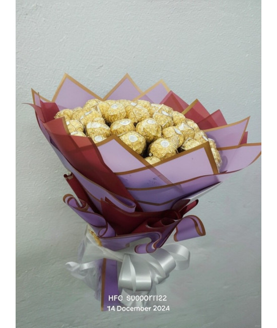 Golden Delight – 48 Ferrero Rocher Chocolate Bouquet