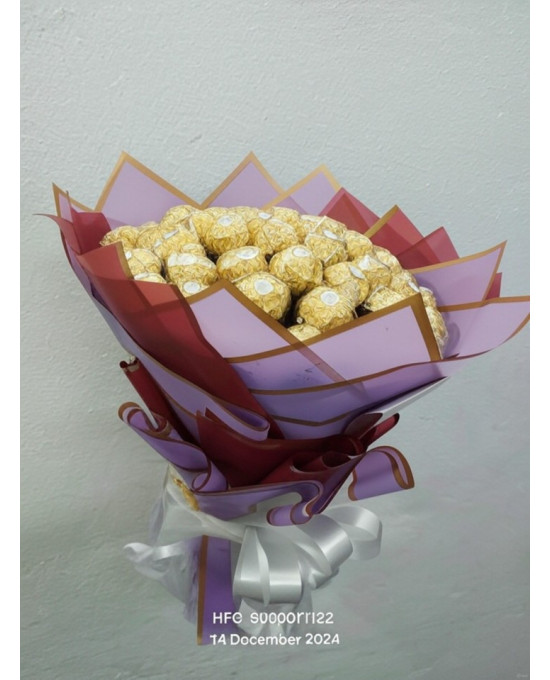Golden Delight – 48 Ferrero Rocher Chocolate Bouquet