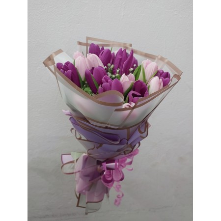 Tulip Bliss – 20 Tulips Hand Bouquet