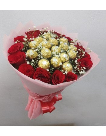 Golden Love – Ferrero & Rose Fusion Bouquet