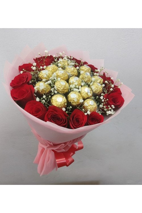 Golden Love – Ferrero & Rose Fusion Bouquet